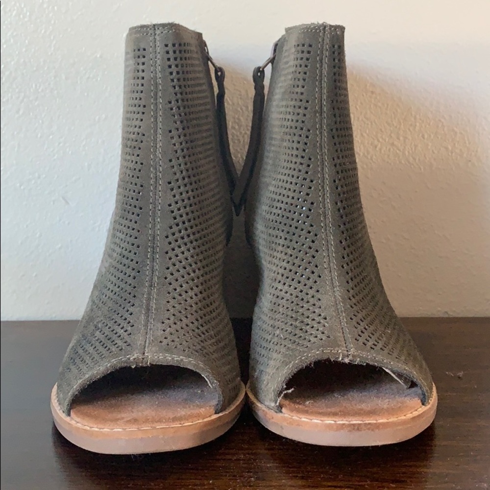 TOMS Womens Majorca Peep Toe Bootie